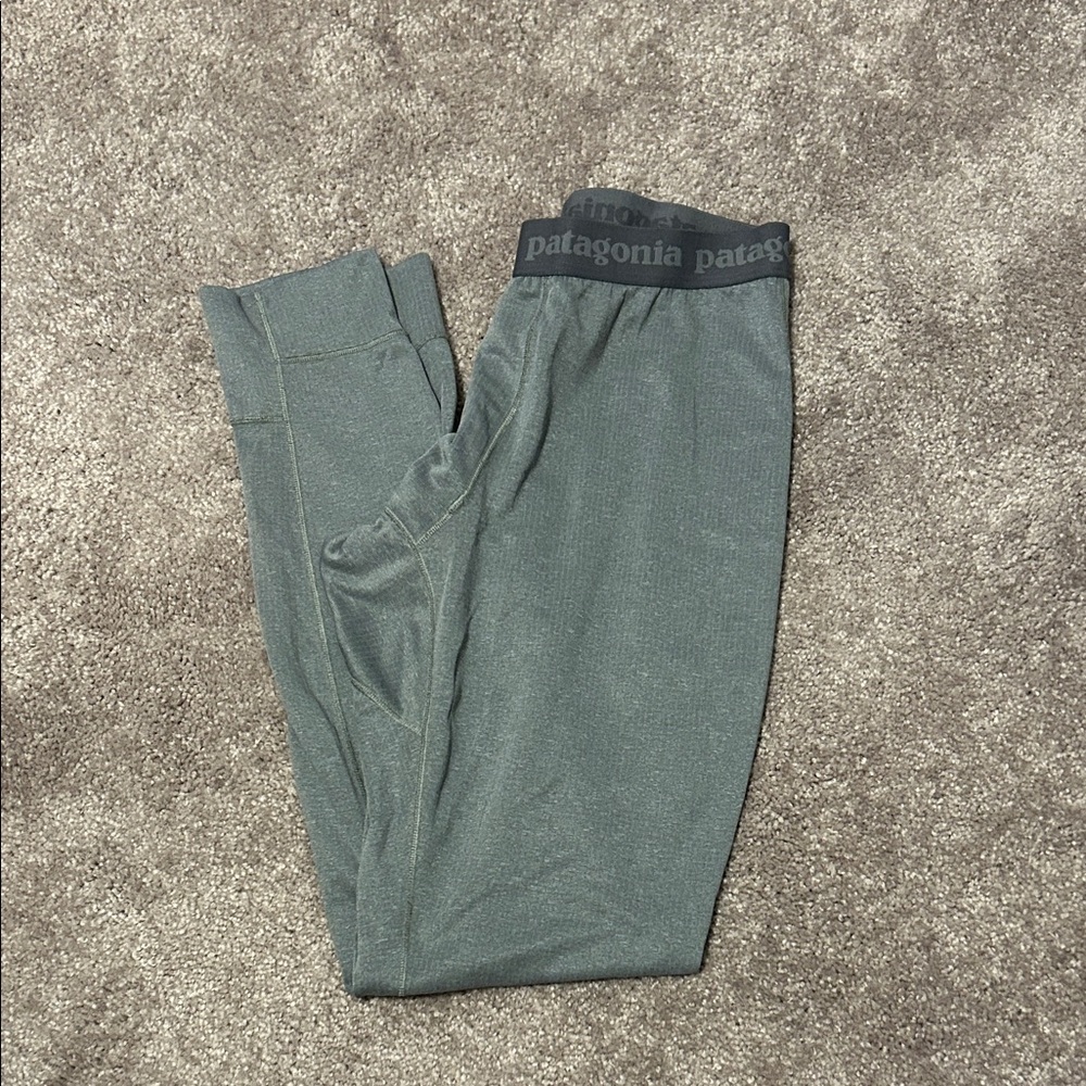 Patagonia Slate Gray Capilene Baselayer sz: medium